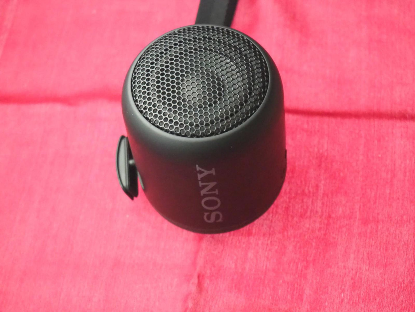 Sony SRS-XB12 Portable Bluetooth Speaker & Working
