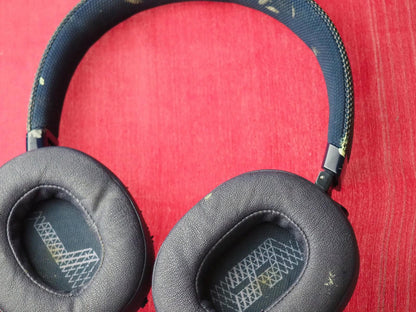 JBL LIVE 500 Bluetooth headphones