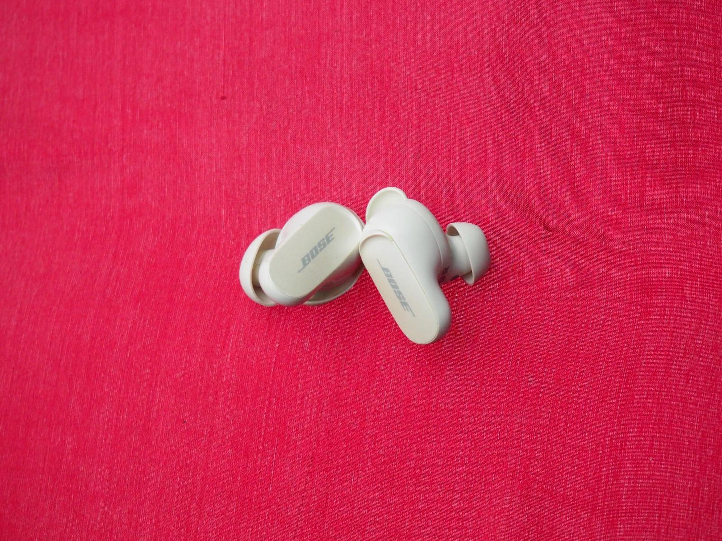 Bose Quietcomfort ii Left Right Bluetooth Earbud Only & Working