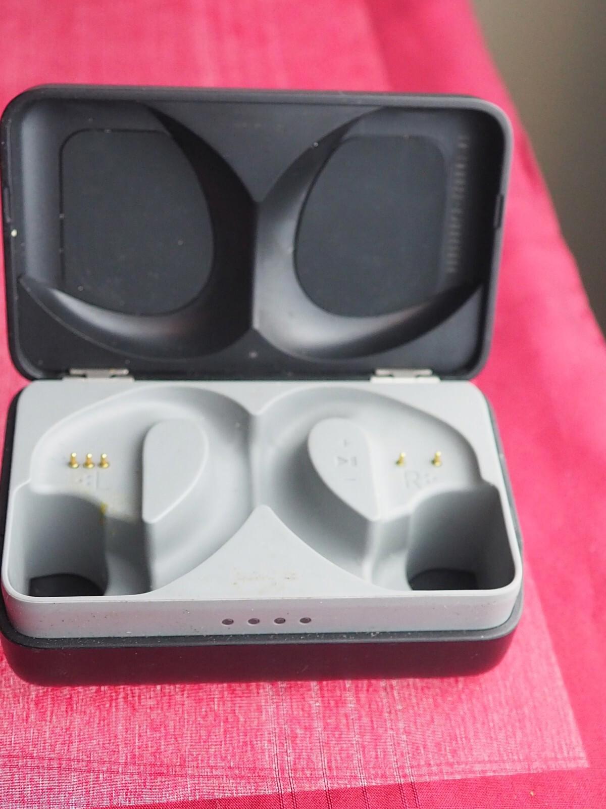 Jbl Endurance Peak Case  Only & Working