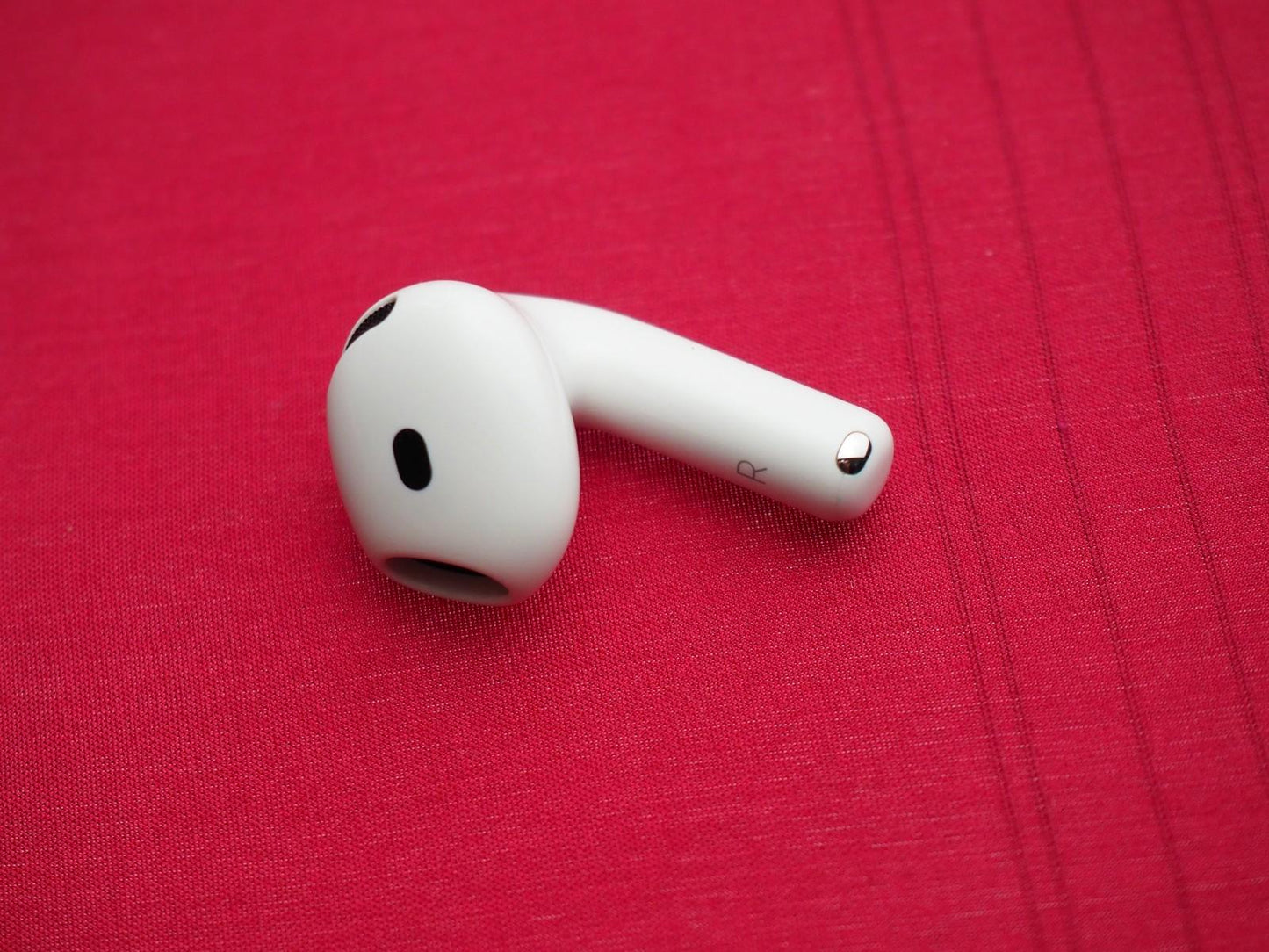 Apple Airpods 3 A2564 Right Bluetooth Earbud Only & Working