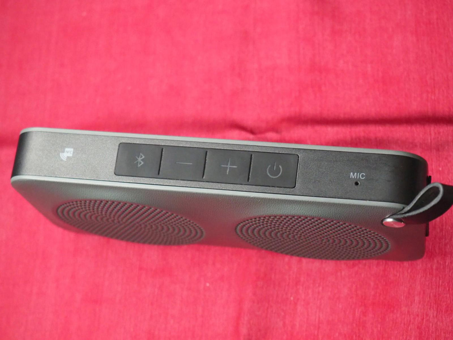 JVC + NFC Portable Bluetooth Speaker & Working