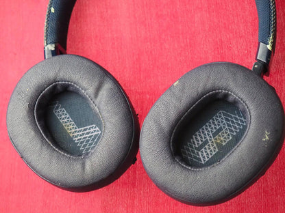 JBL LIVE 500 Bluetooth headphones