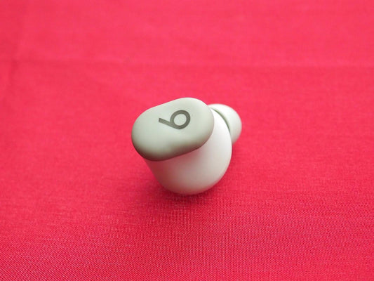 Beats Solo Buds Right Bluetooth earbud Only & Working