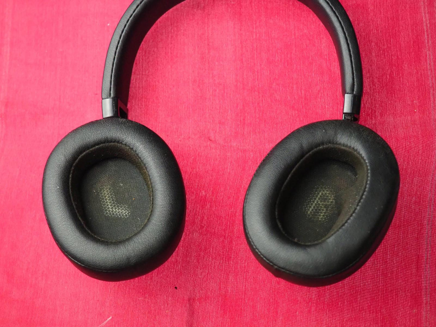 JBL E500 BT Bluetooth headphones