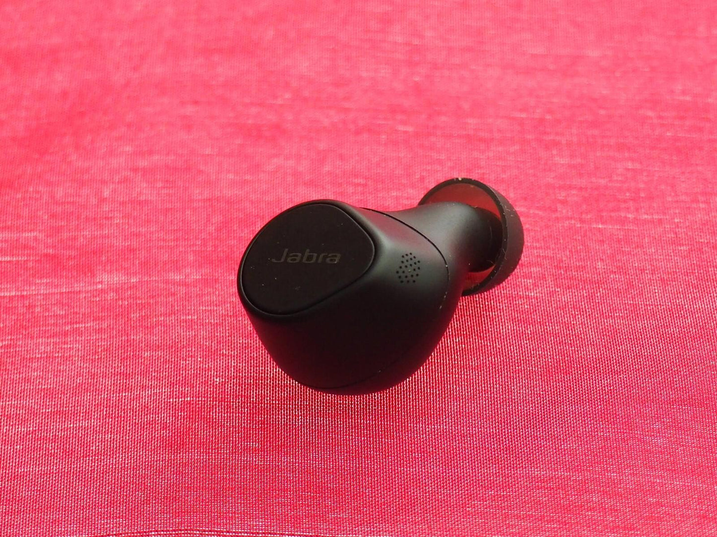 Jabra Elite 7 Black & Silver Right Bluetooth Earbud Only & Working (small crack)