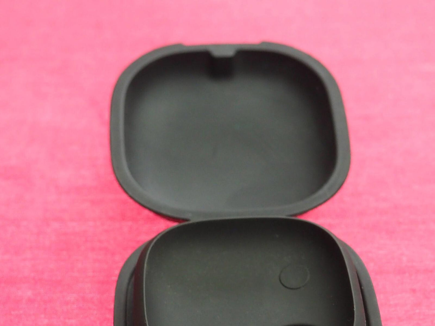 Google Pixel Buds 1st Gen  Earbud Case Only & Working