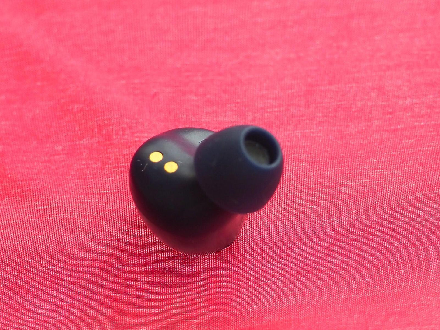 Peter Millar Left  Earbud Only & Working