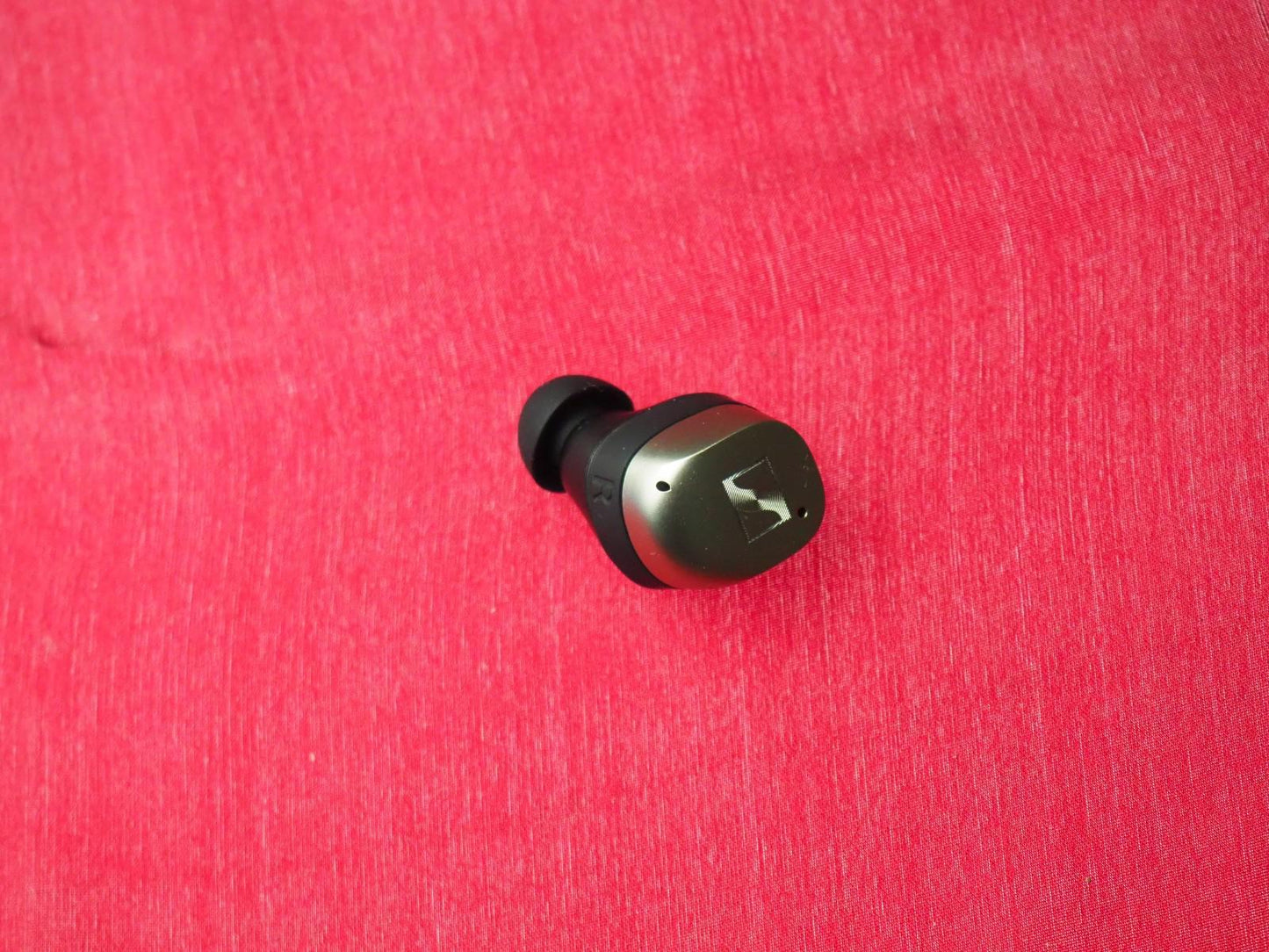 Sennheiser Momentum 4 Left Bluetooth Earbud Only & Not Working