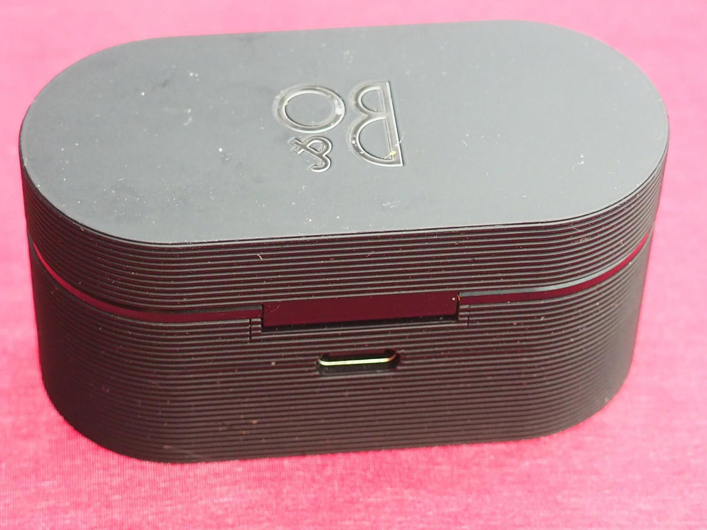 Bang & Olufsen Beoplay E8 Sport Case Only & Working