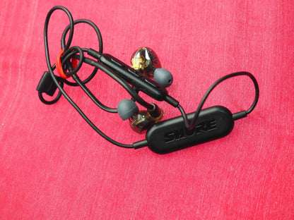 Shure SE425 BT1 Bluetooth Earbuds