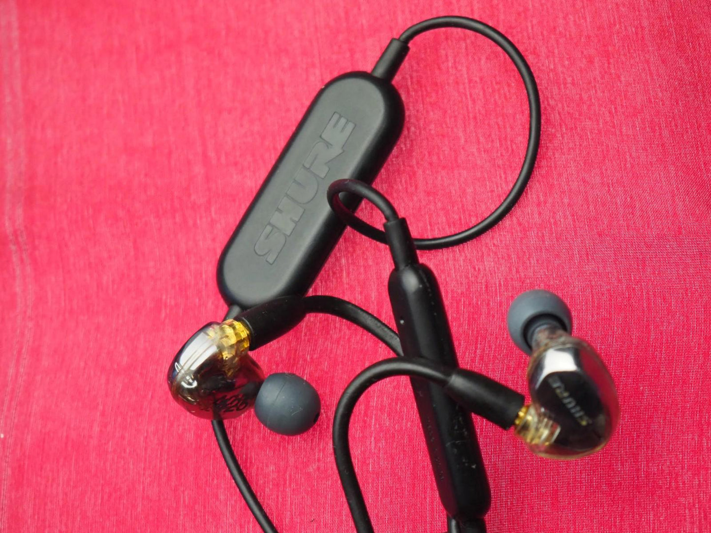 Shure SE425 BT1 Bluetooth Earbuds