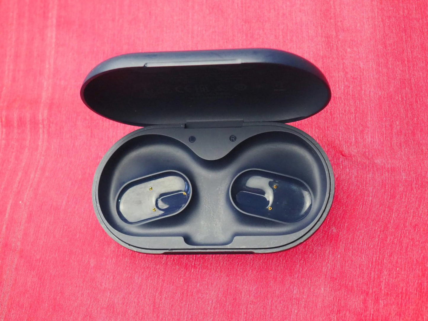 Soundcore v20i Case Only & Working