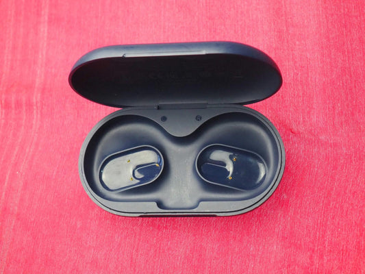 Soundcore v20i Case Only & Working