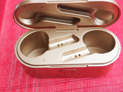 Toshiba Earbuds Case Only & Working
