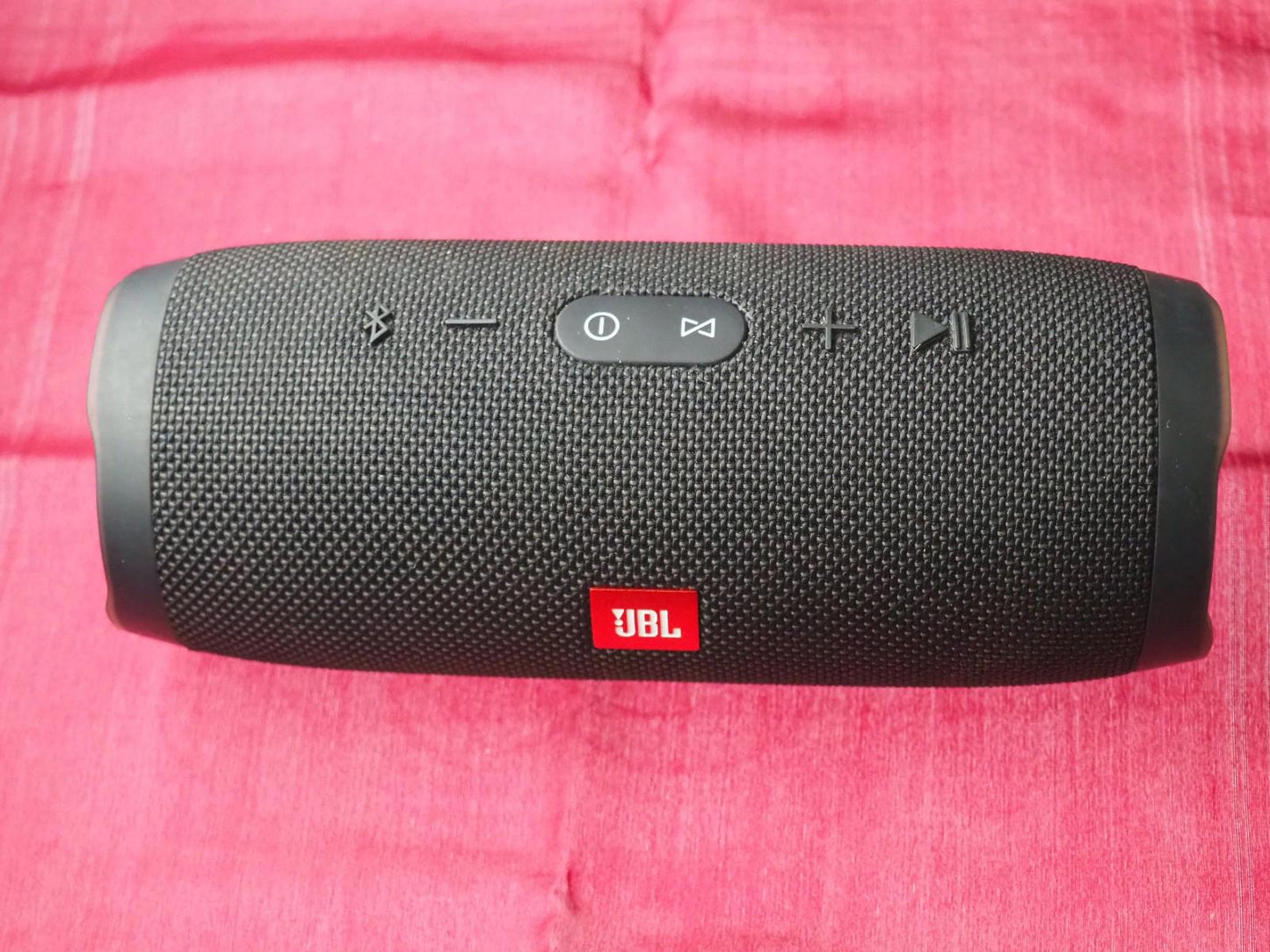 JBL Charge 3 Portable Bluetooth Speaker & Working
