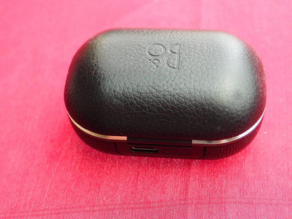 Bang & Olufsen Beoplay E8 2.0 Case Only & Working