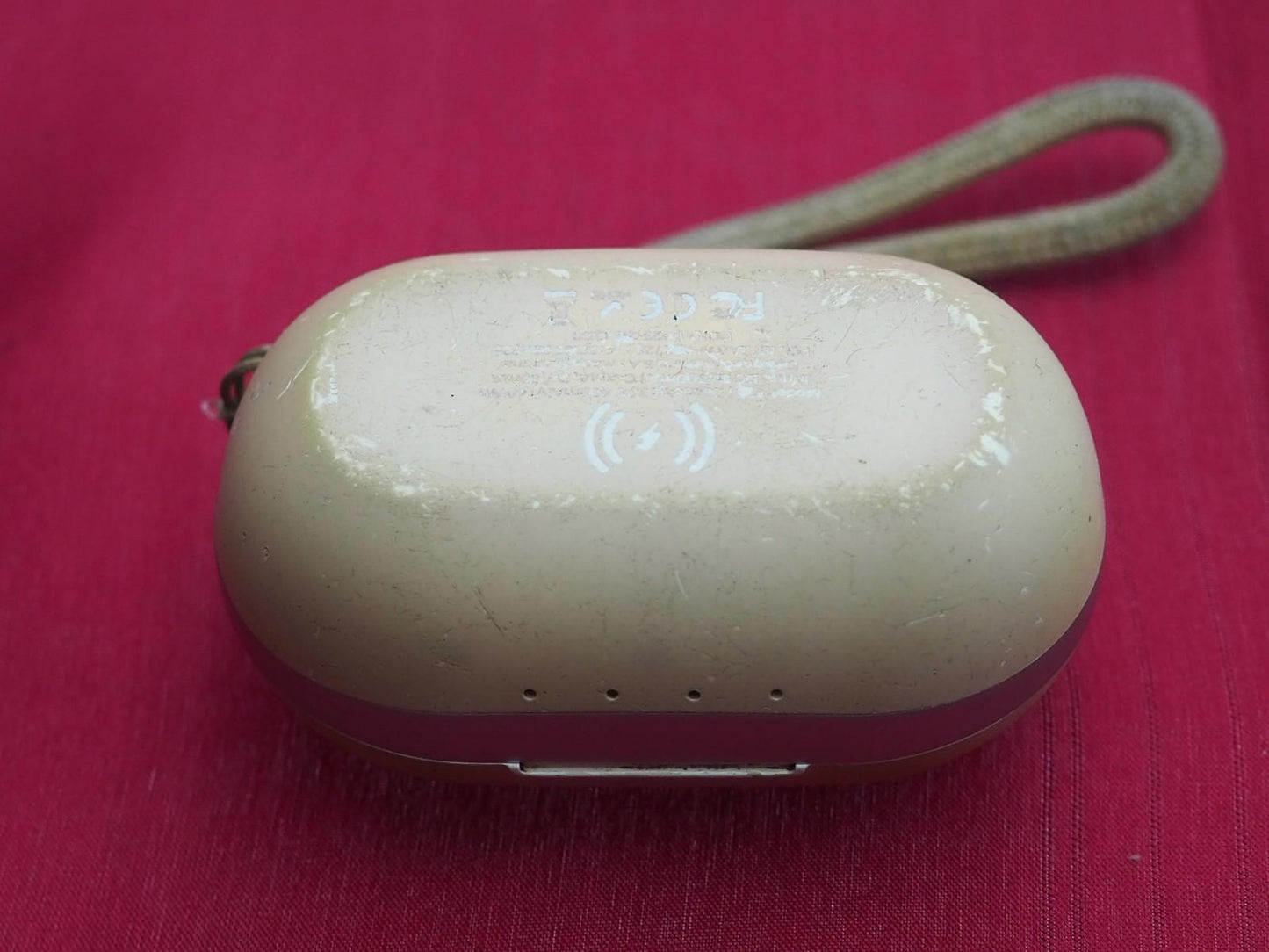 Raycon (unsure which model) Case Only & Working