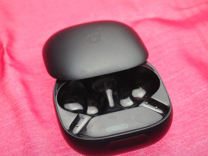 Soundcore Liberty 4 Pro Reactive Case Only & Working