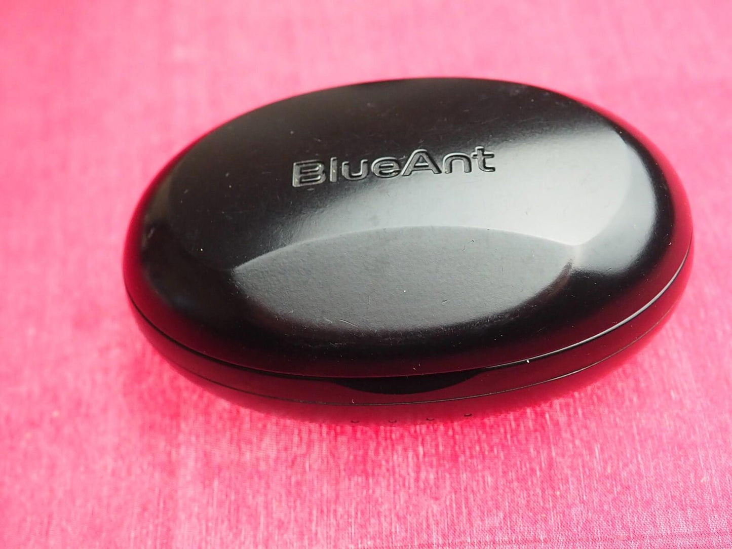 Blueant Pump Air 2  Earbuds Case  Only & Working