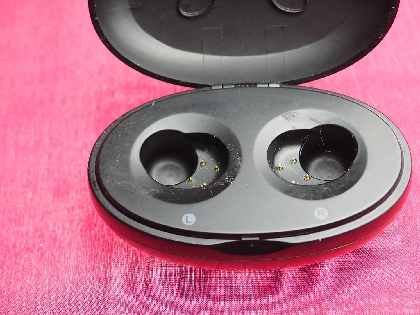 Blueant Pump Air 2  Earbuds Case  Only & Working
