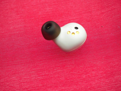 STEELSERIES Arctis GameBuds Right Bluetooth earbud Only & Working