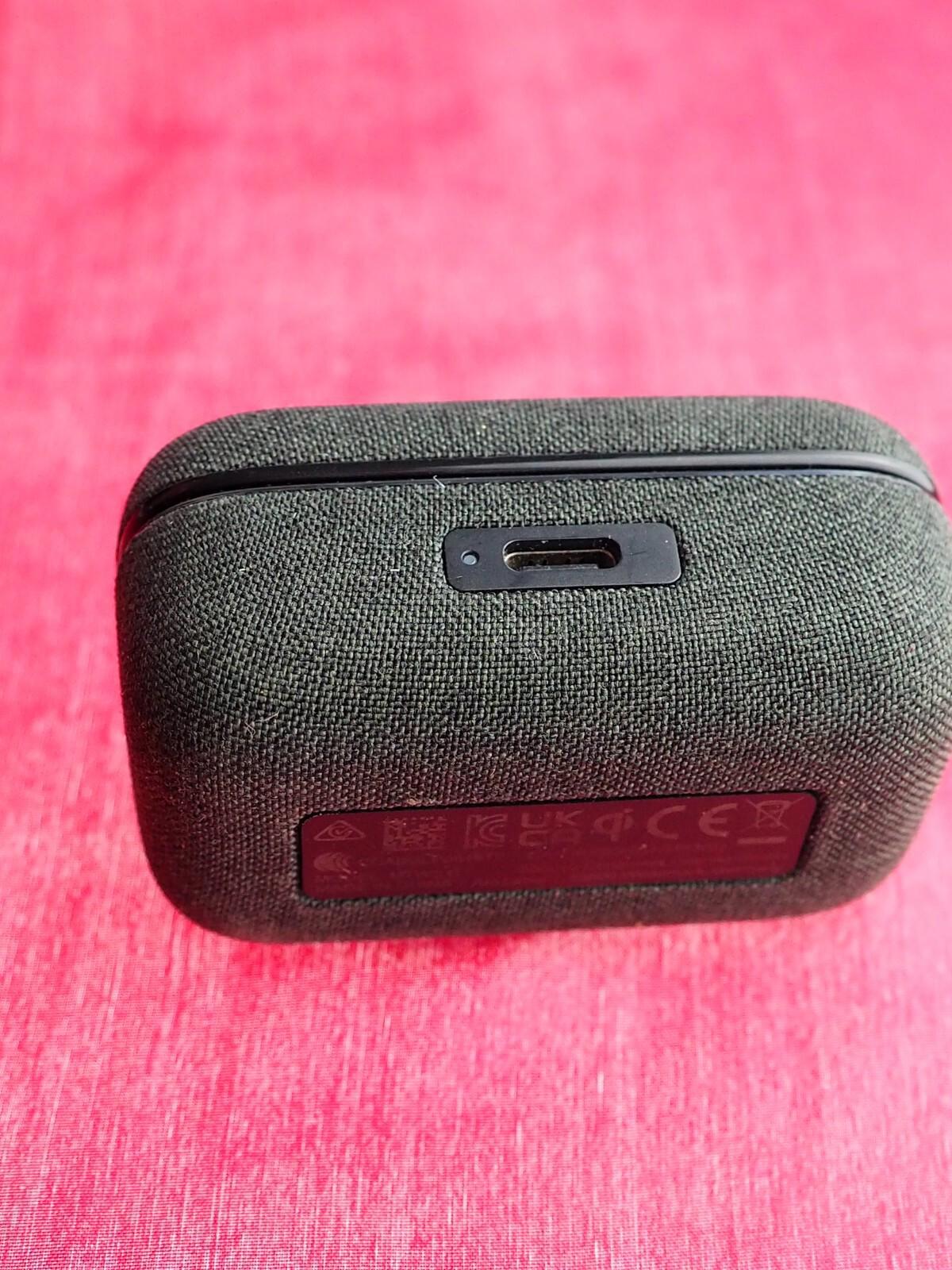 Sennheiser Momentum 3 Case  Only & Working