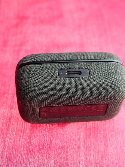 Sennheiser Momentum 3 Case  Only & Working