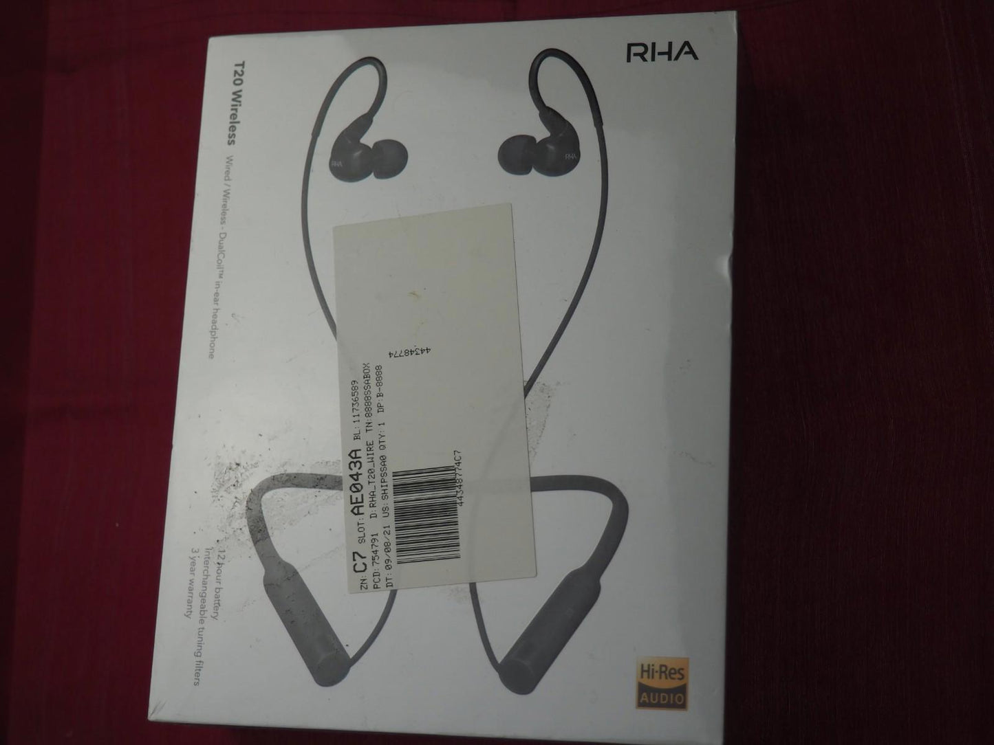 NWT RHA T20 Wireless Bluetooth earphones