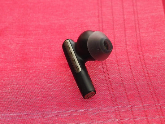 Plantronics Poly VFree 60 Series Right Bluetooth Earbud Only & Working