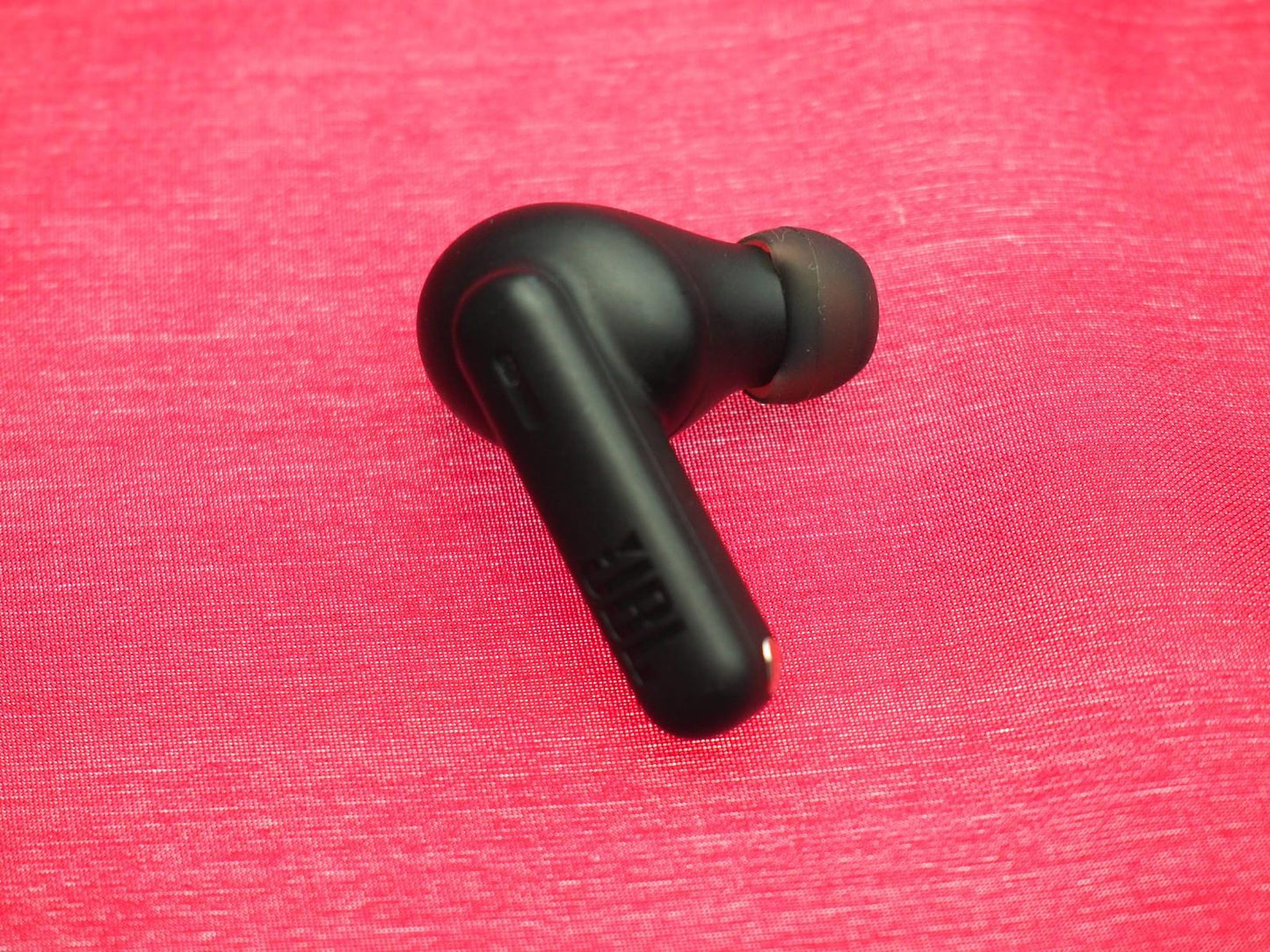 JBL Wave Beam 2 Right Bluetooth earbud Only & Working