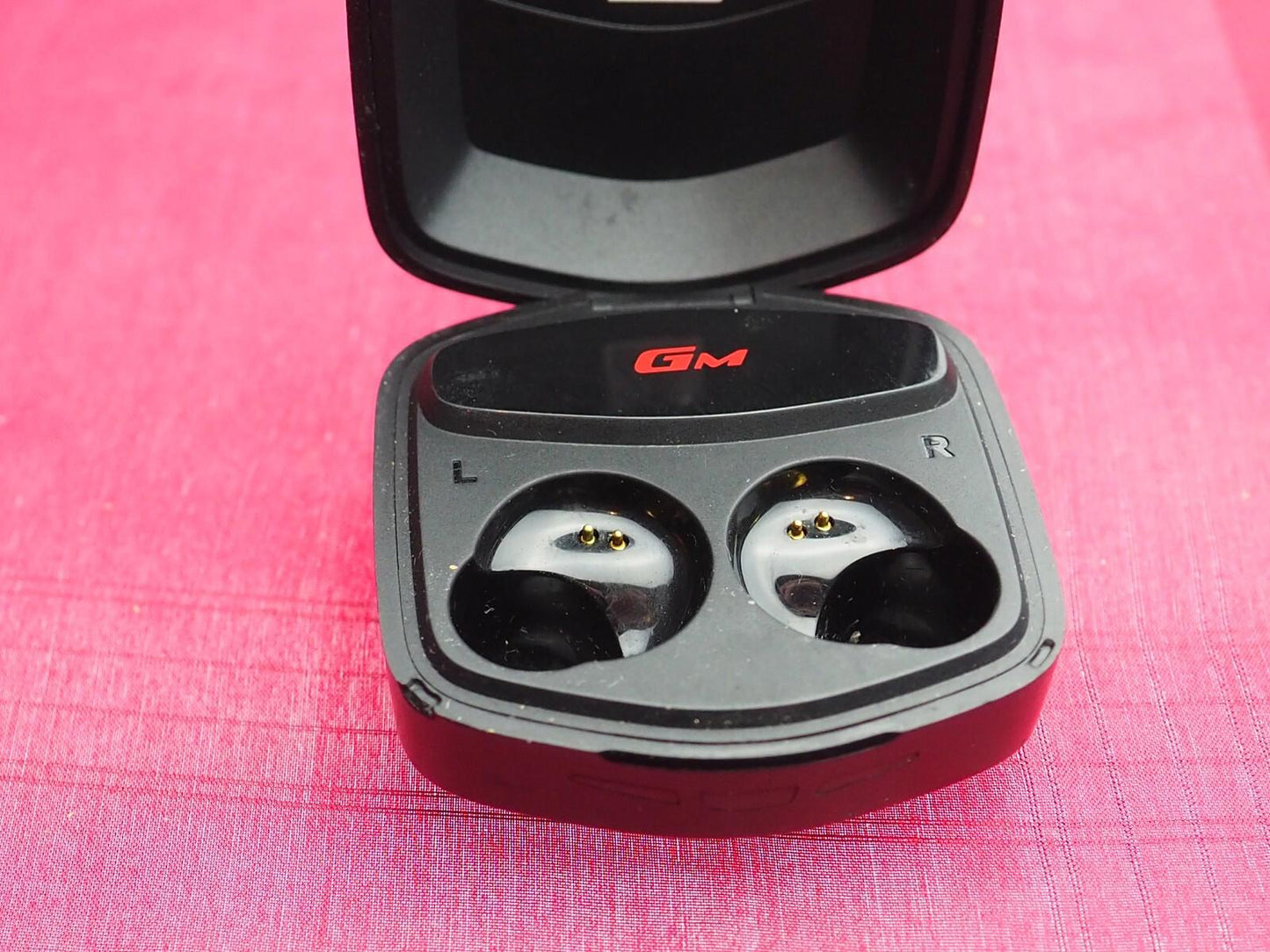 Edifier Hecate Gm4 Mini 1 Earbuds Case  Only & Working