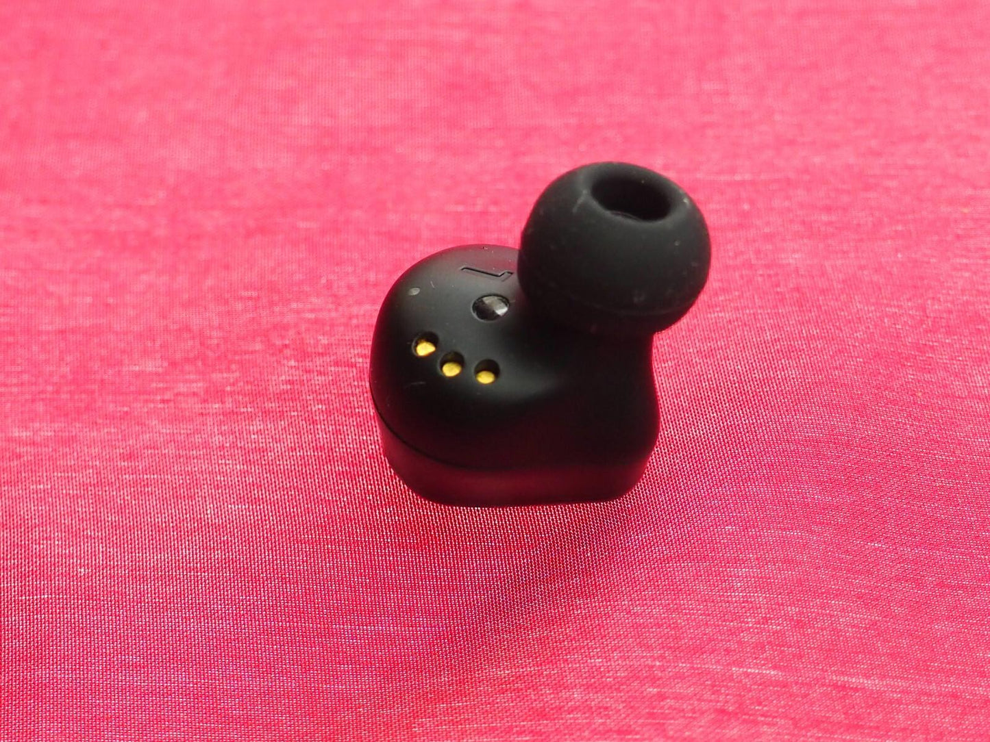JBL Club Pro + Left Bluetooth Earbud Only & Working