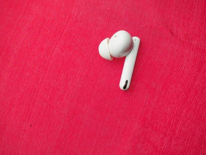 Oppo ET171 Right Bluetooth Earbud Only & Untested