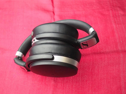 Sennheiser HD450 Bluetooth headphones