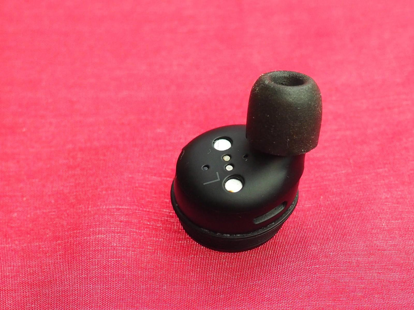 Bang & Olufsen Beoplay E8 Sport Left  Bud Only & Working