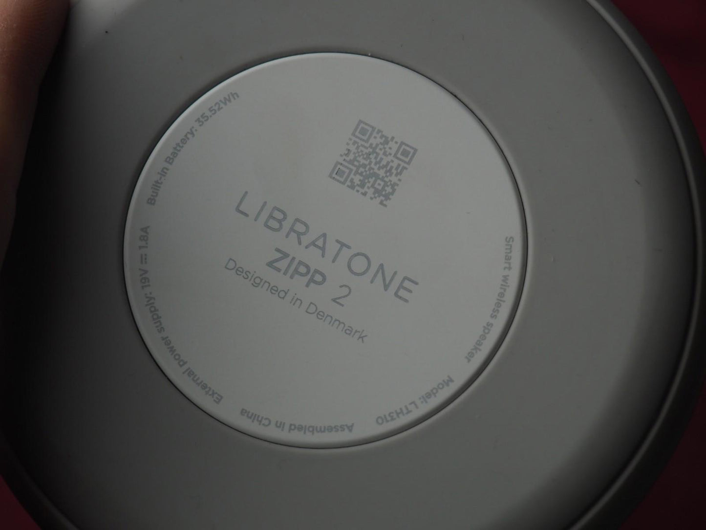 Libratone Zipp 2 Wireless Speaker & Working (comes with charger)