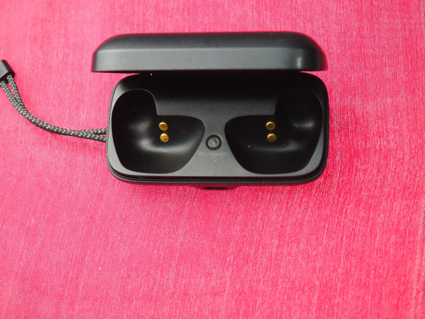 Jaybird Vista 2 Case only & Not Working
