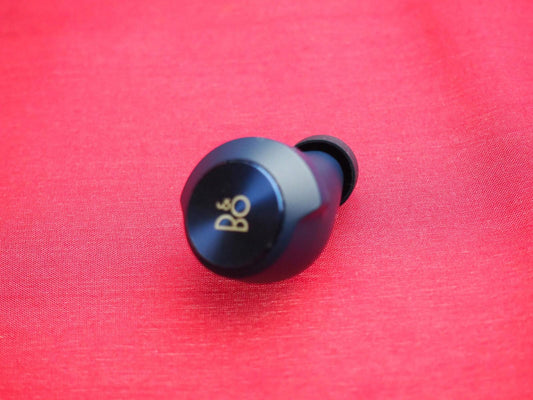 Bang & Olufsen Beoplay EQ Right Bluetooth earbud Only & Working