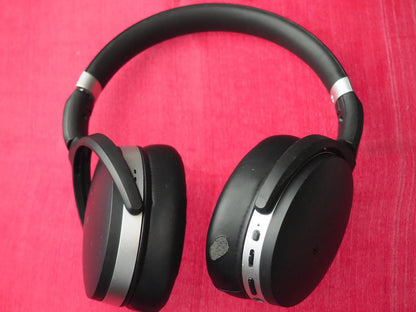 Sennheiser HD450 Bluetooth headphones