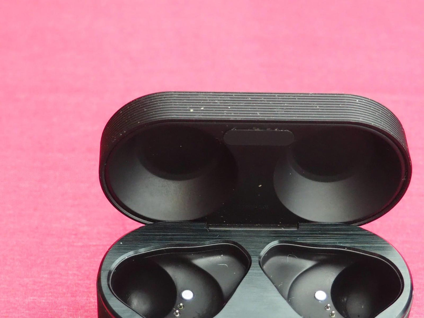 Bang & Olufsen Beoplay E8 Sport Case Only & Working