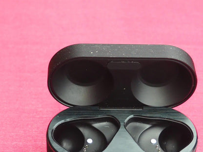 Bang & Olufsen Beoplay E8 Sport Case Only & Working