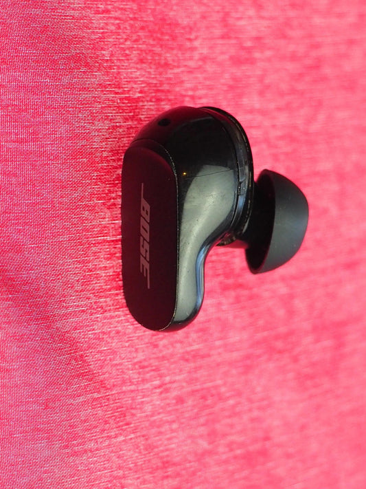 Bose Quietcomfort Ultra Right Earbud AND WILL NOT WORK AS A PAIR WITH ANOTHER