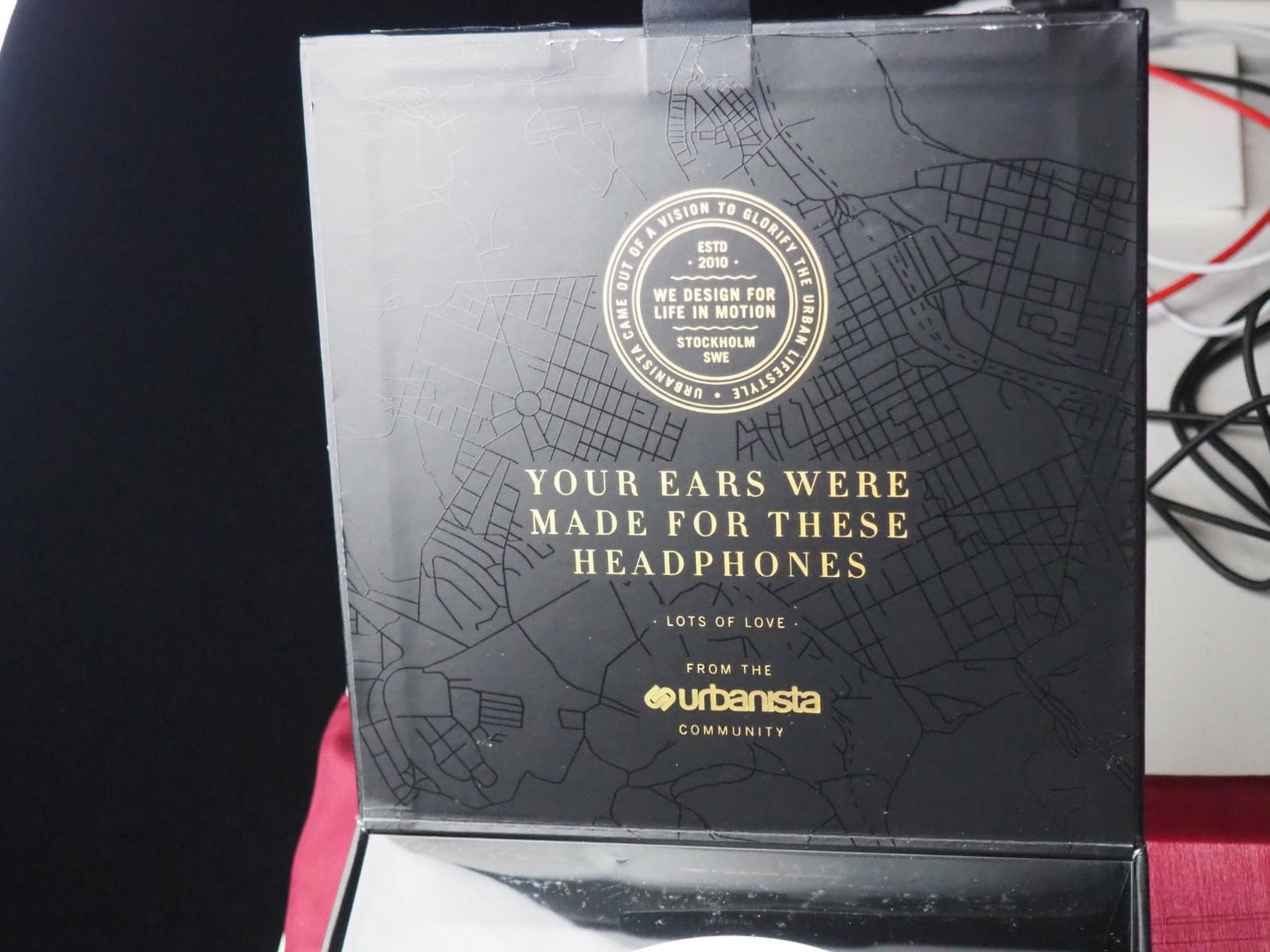 NWT Urbanista Seattle Bluetooth headphones