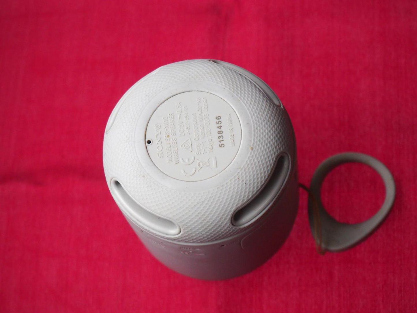 Sony SRS-XB10 Portable Bluetooth Speaker & Working