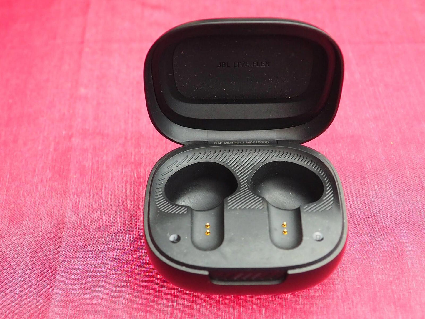 Jbl Live Flex  Earbuds Case  Only & Working