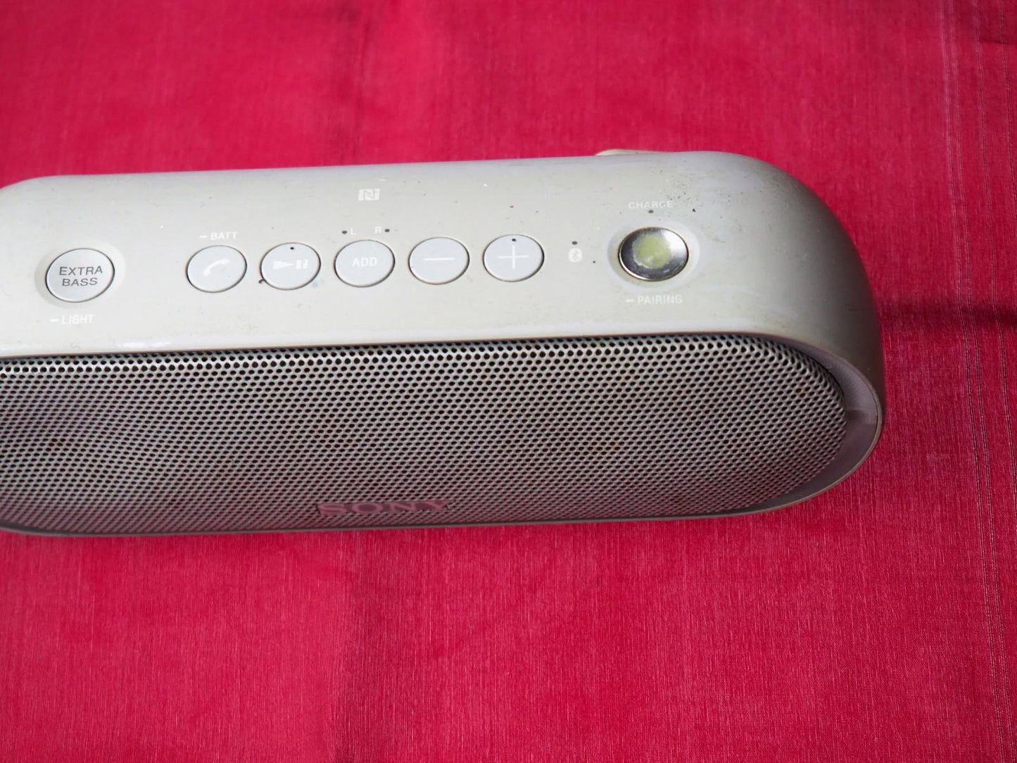 Sony SRS-XB20 Portable Bluetooth Speaker & Working