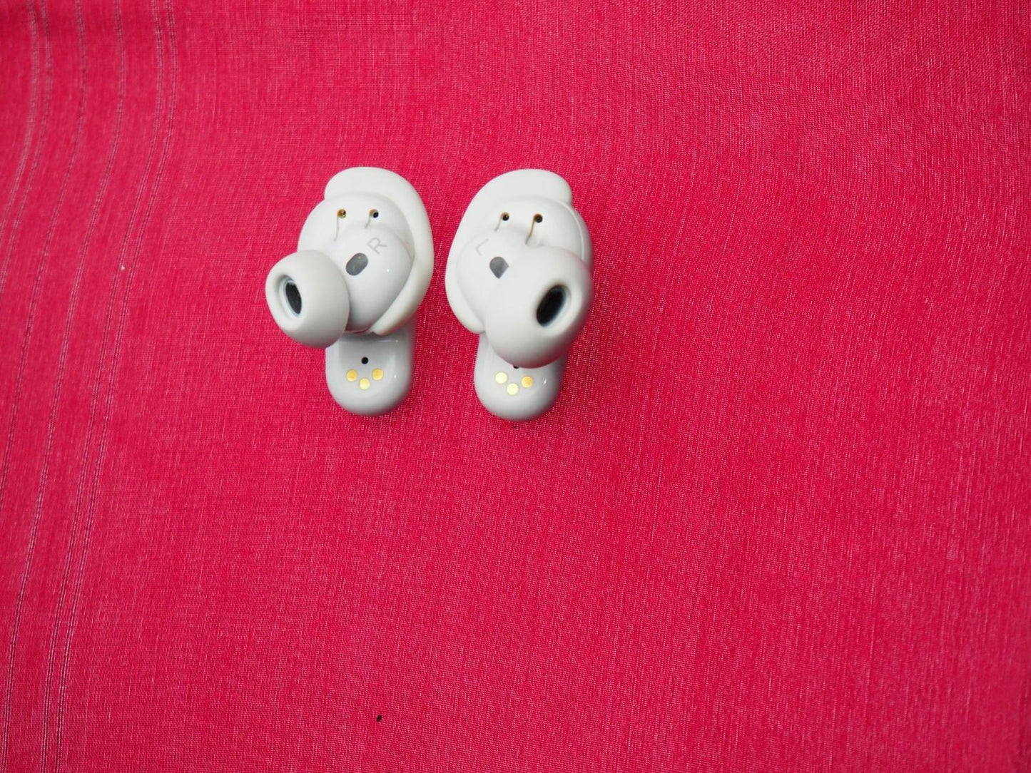 Bose Quietcomfort ii Left Right Bluetooth Earbud Only & Working