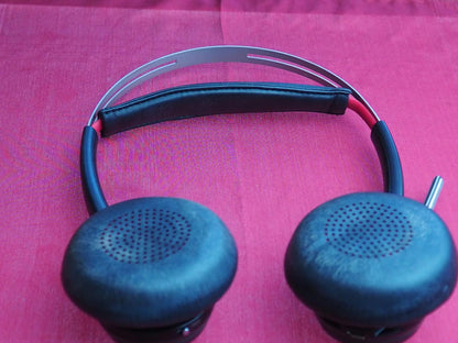Plantronics Voyager Focus UC Headset Model B825 + STAND (No Dongle)