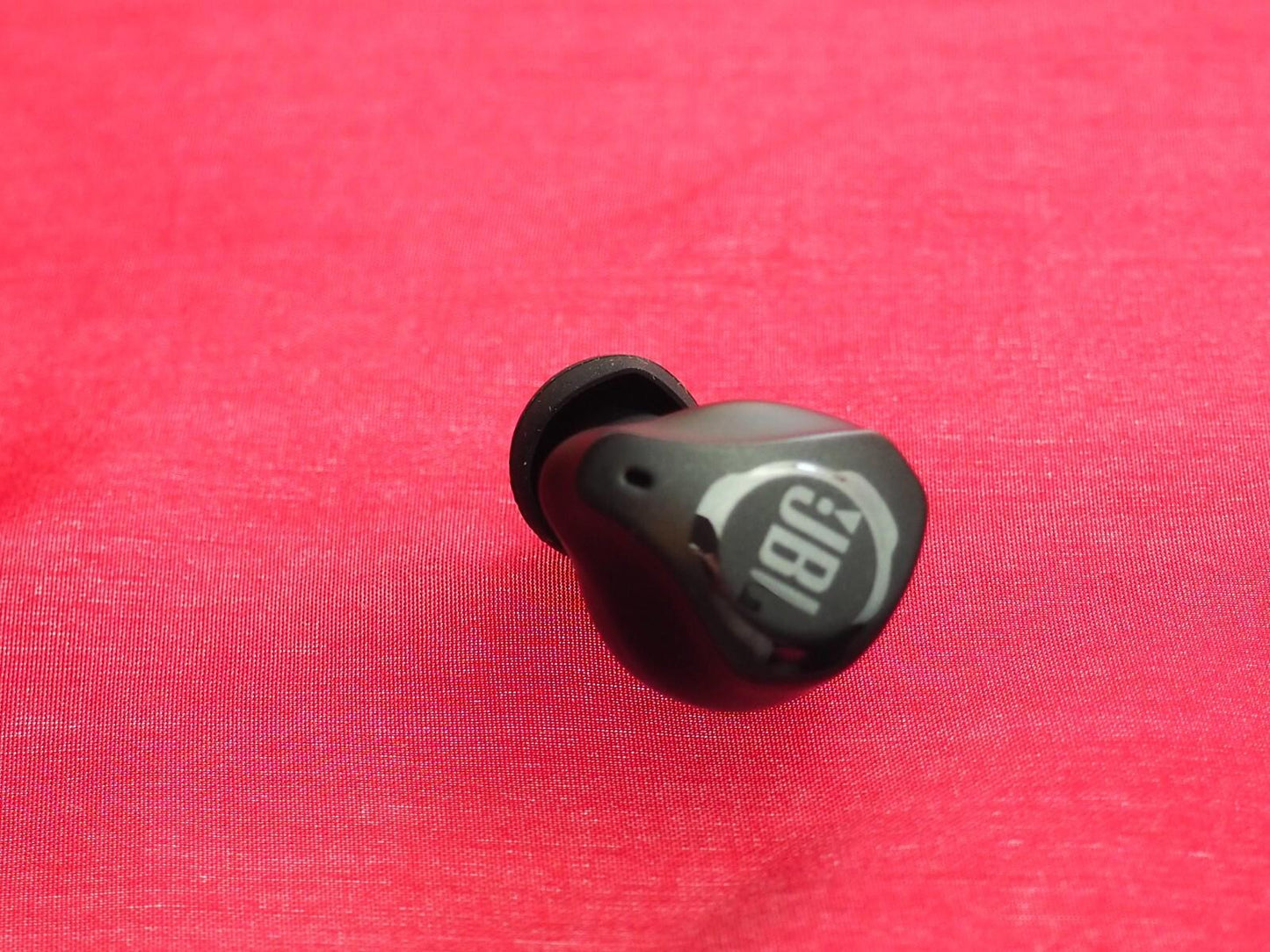 JBL Club Pro + Left Bluetooth Earbud Only & Working